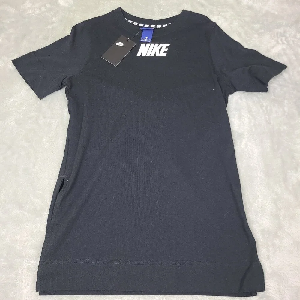 The‎ Nike Tee Women's Small Dri-Fit Black Swoosh Logo Short Sleeve 853394-010